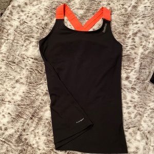 REEBOK ATHLETIC TOP